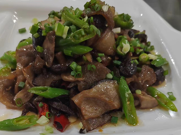 浏阳市普迹镇普泰村兴泰农产品加工厂,浏阳牛肝菌,寒菌,什锦菇